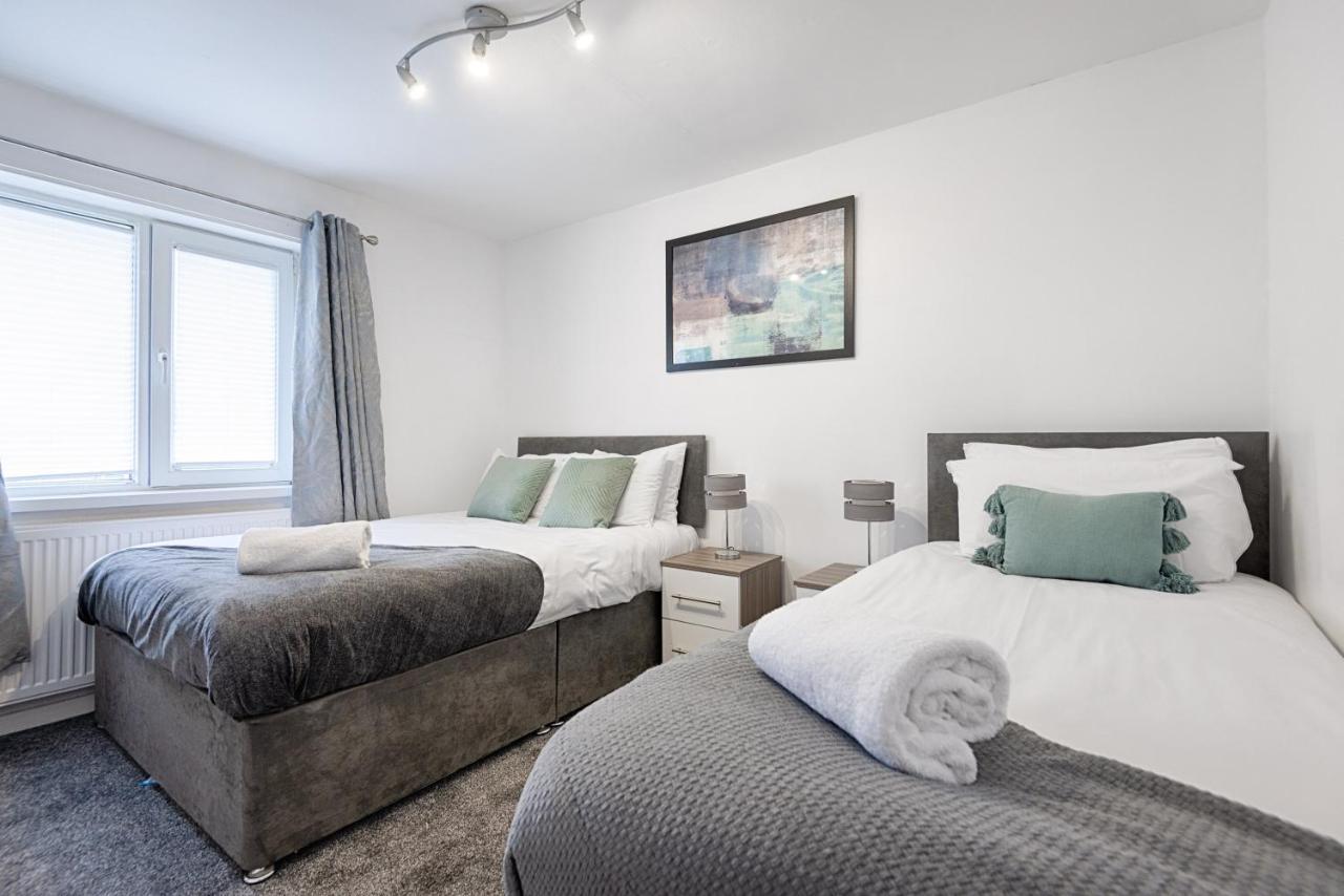 Private Parking, Garden, Close To Beach! Суонси Экстерьер фото